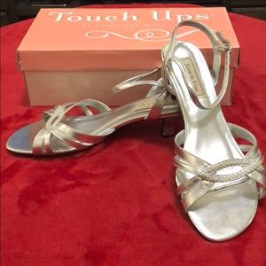 Dakota Touch Ups Heel